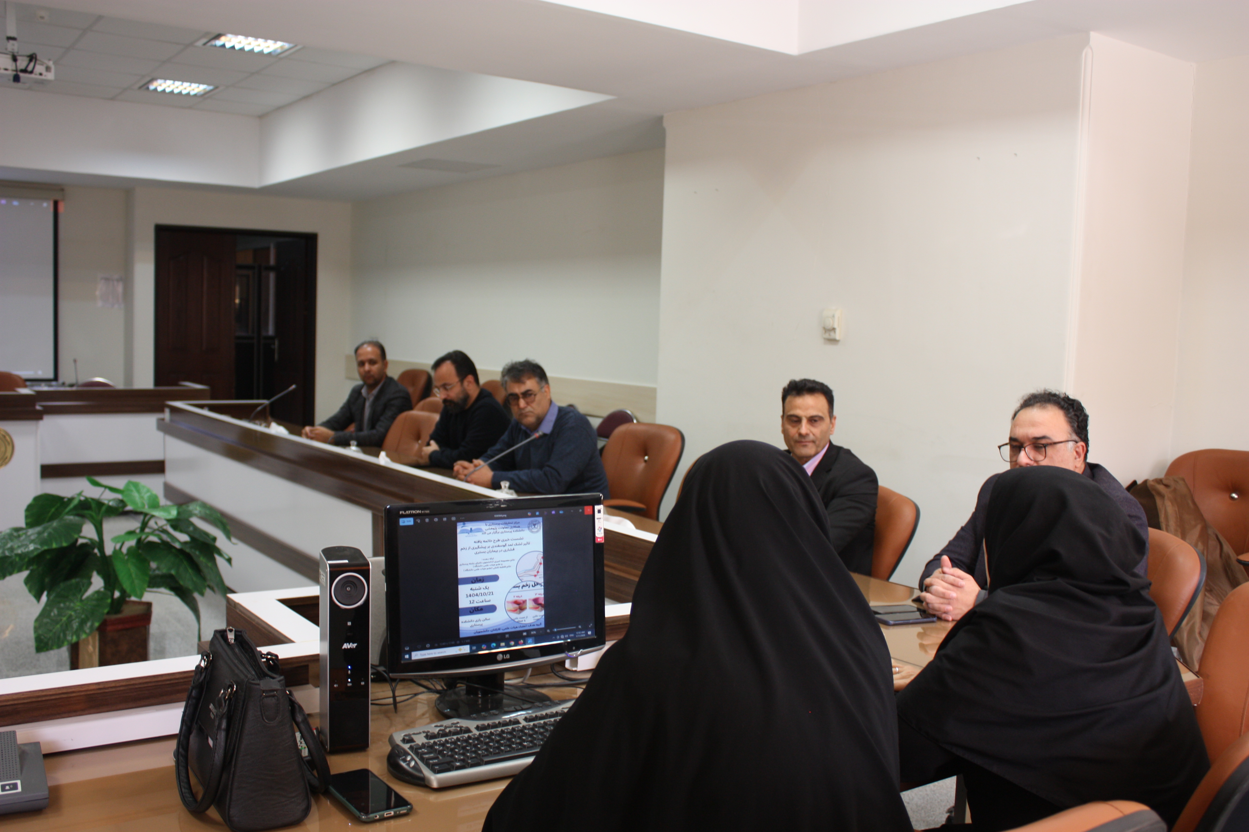 برگزاری نشست خبری طرح اتمام یافته با عنوان " تاثیر تشک نمد گوسفندی بر پیشگیری از زخم فشاری در بیماران بستری "